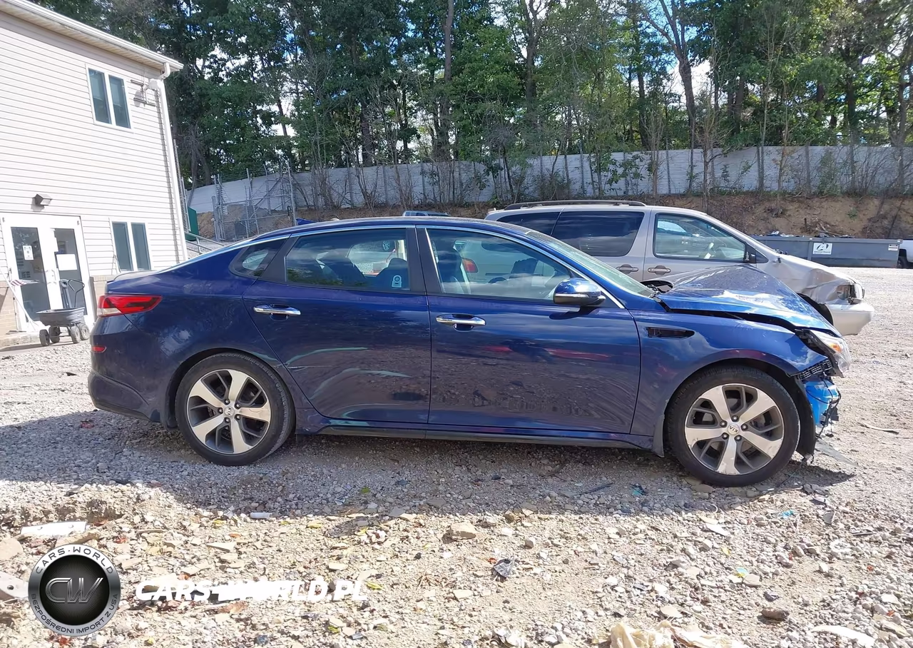2020 Kia Optima S VIN:5XXGT4L35LG414543 - 13