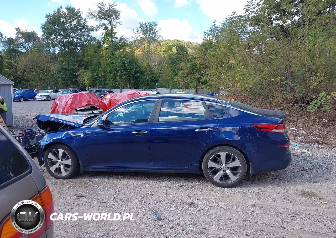 2020 Kia Optima S VIN:5XXGT4L35LG414543 - 14