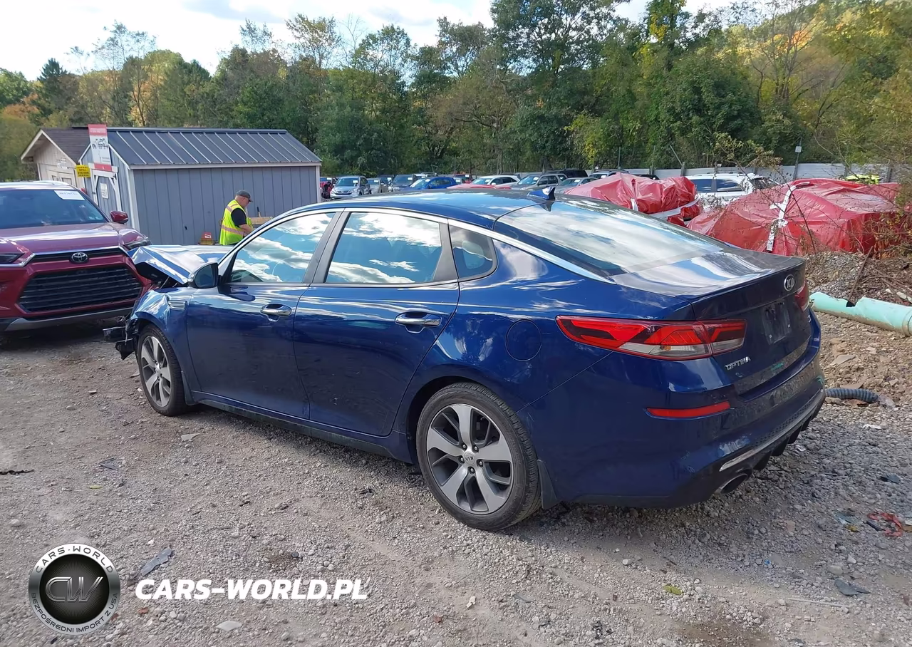 2020 Kia Optima S VIN:5XXGT4L35LG414543 - 3