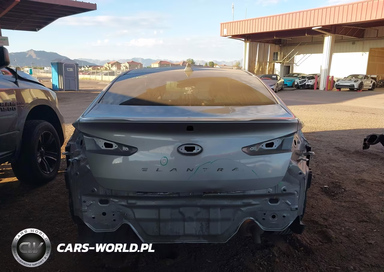 2020 Hyundai Elantra Sel VIN:5NPD84LF6LH596272 - 17