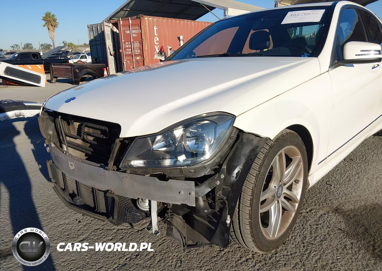 2014 Mercedes-Benz C 250 Sport VIN:WDDGF4HB9EA968132 - 14