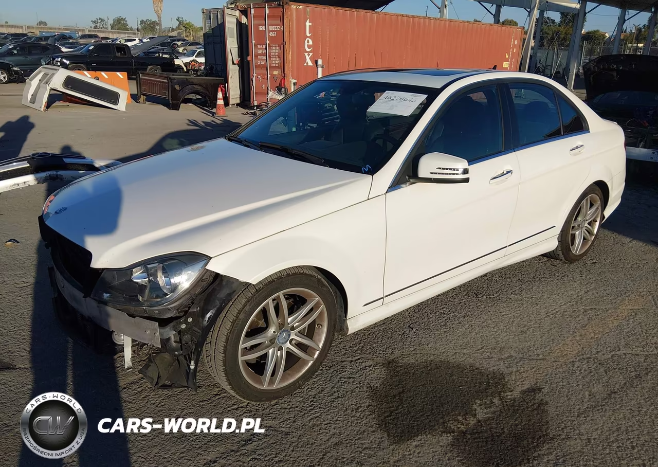 2014 Mercedes-Benz C 250 Sport VIN:WDDGF4HB9EA968132 - 2