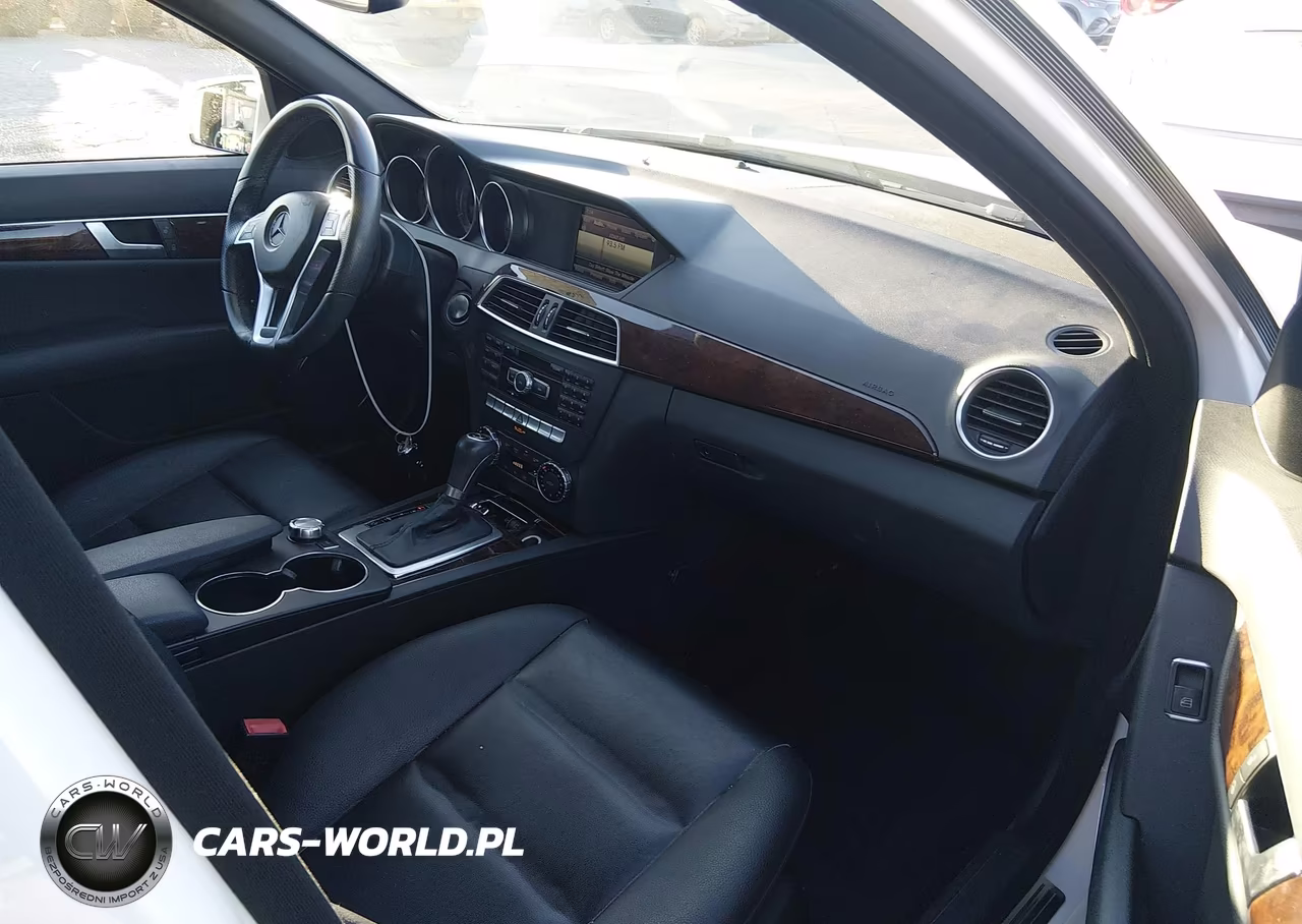 2014 Mercedes-Benz C 250 Sport VIN:WDDGF4HB9EA968132 - 5