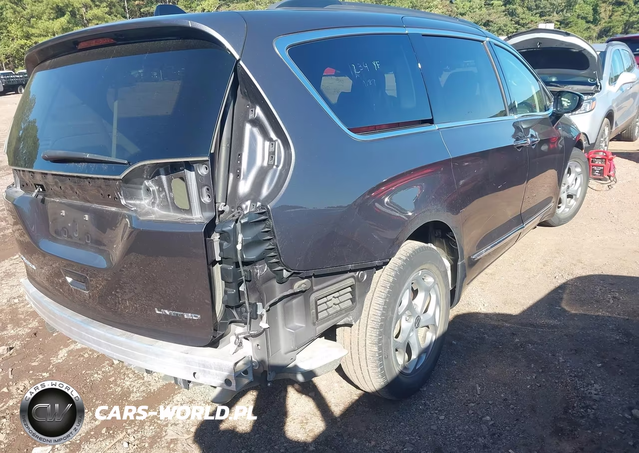2023 Chrysler Pacifica Limited VIN:2C4RC1GGXPR530967 - 4