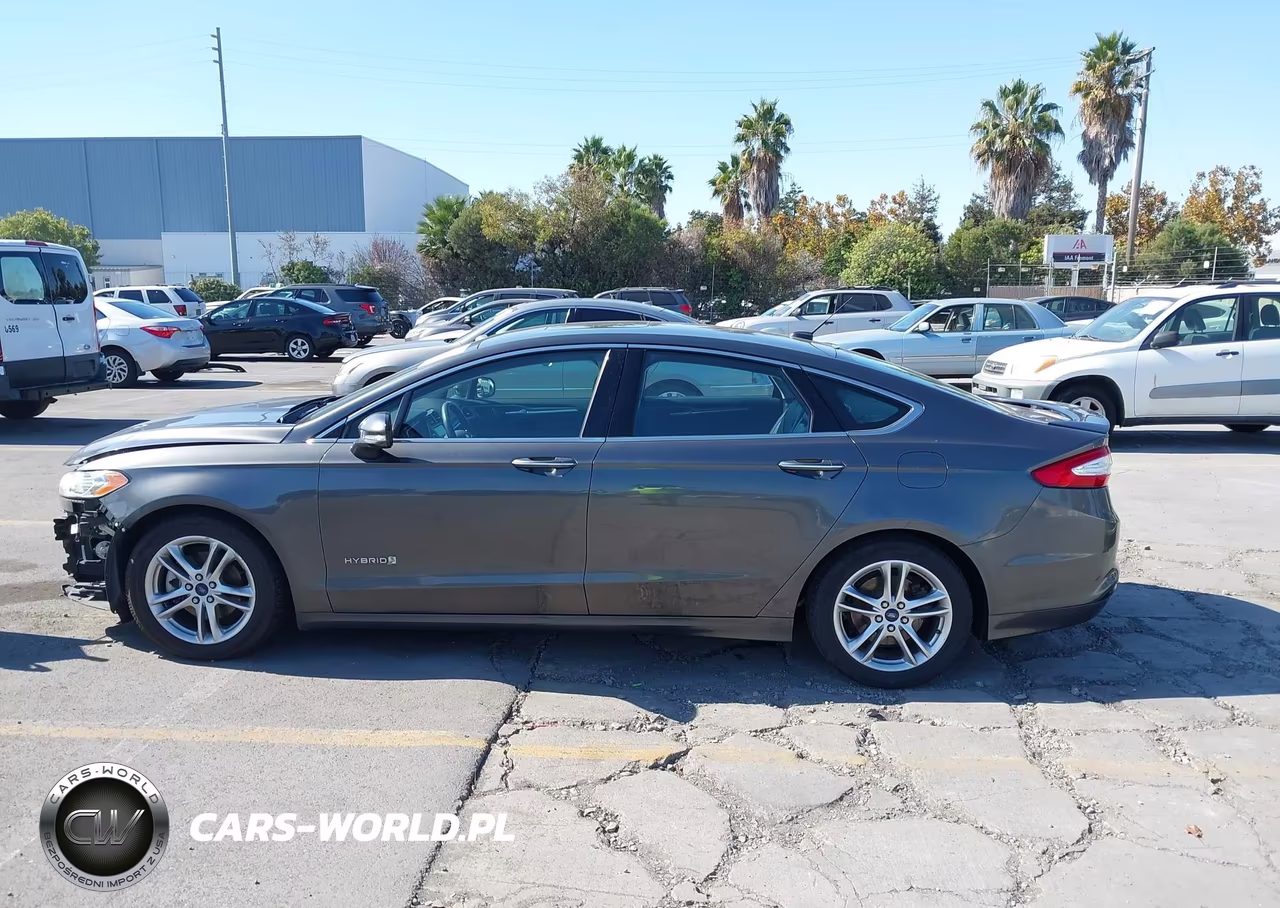 2016 Ford Fusion Hybrid Titanium VIN:3FA6P0RU3GR166377 - 15