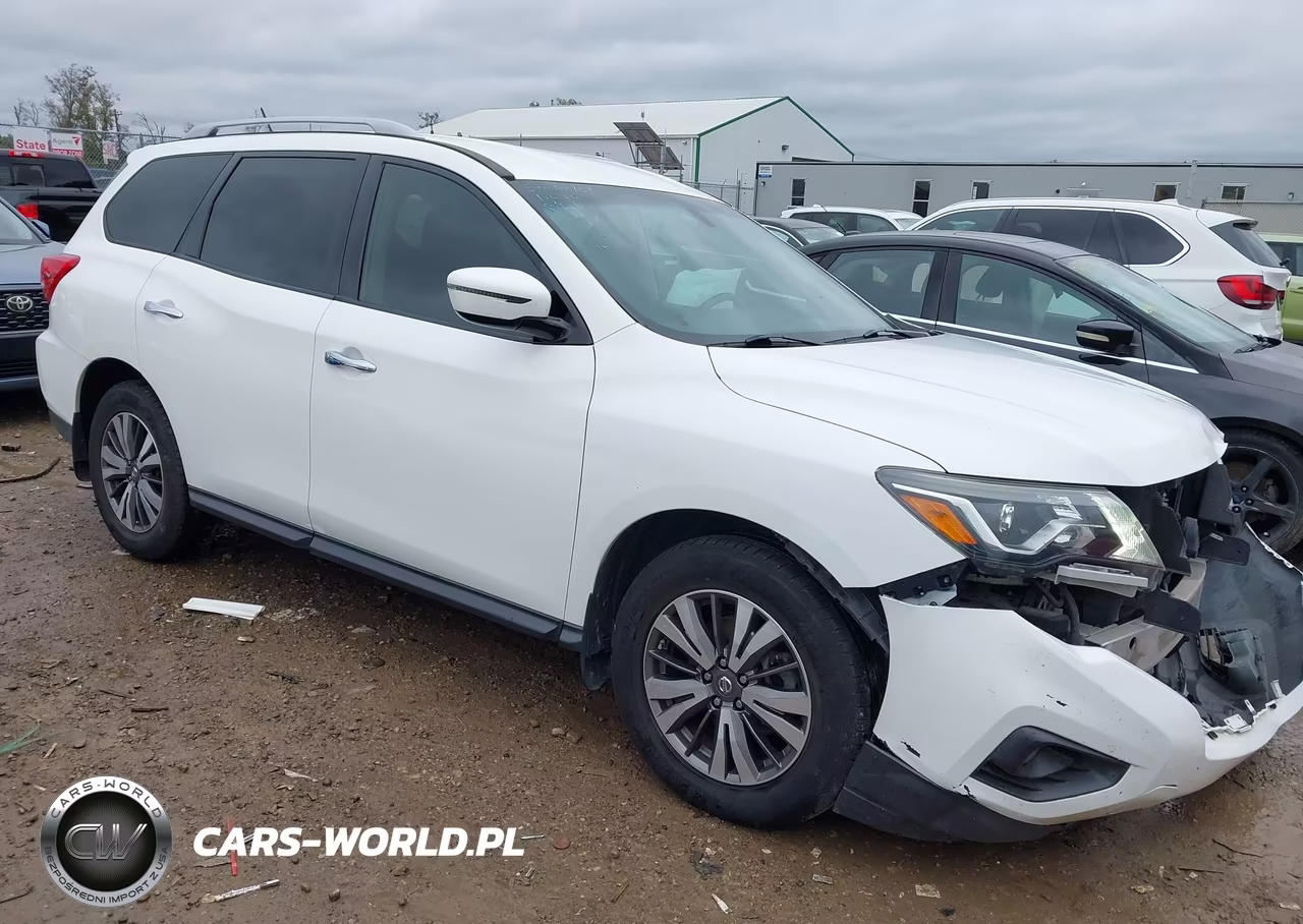 2017 Nissan Pathfinder Sv