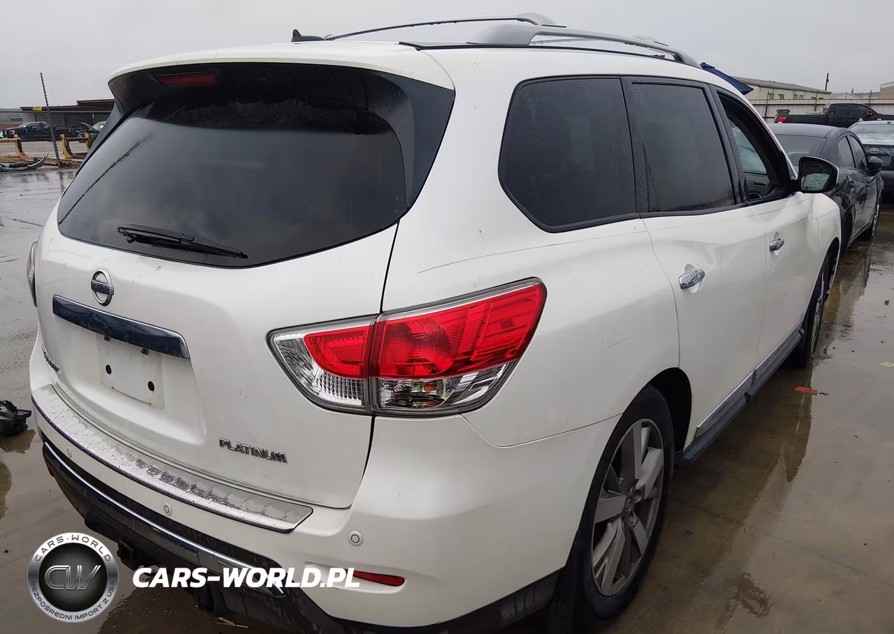 2015 Nissan Pathfinder Platinum VIN:5N1AR2MN4FC626763 - 4