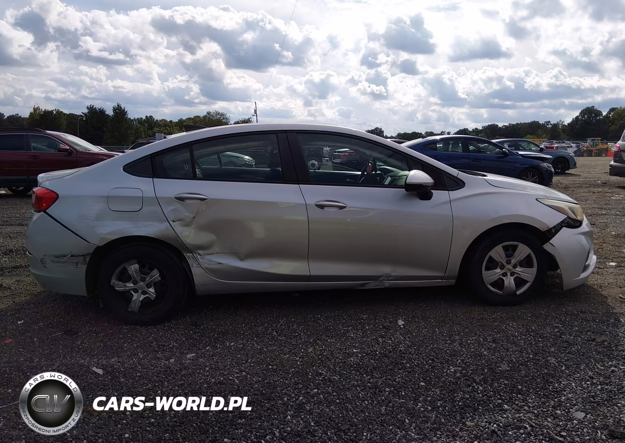 2016 Chevrolet Cruze Ls Auto VIN:1G1BC5SM6G7235171 - 14