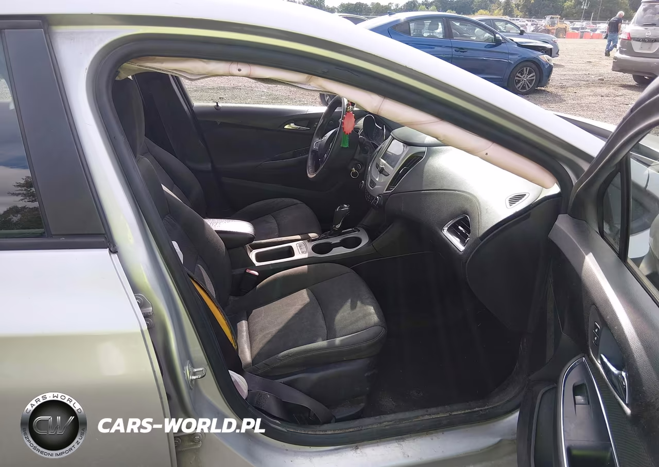 2016 Chevrolet Cruze Ls Auto VIN:1G1BC5SM6G7235171 - 5