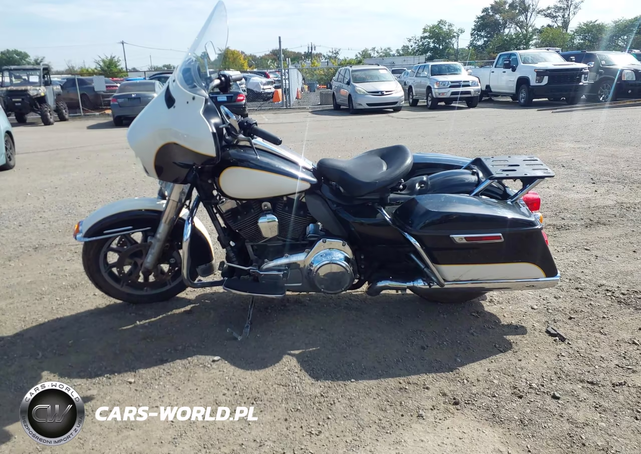 2016 Harley-Davidson Flhtp Police Electra Glide VIN:1HD1FMM13GB685282 - 13