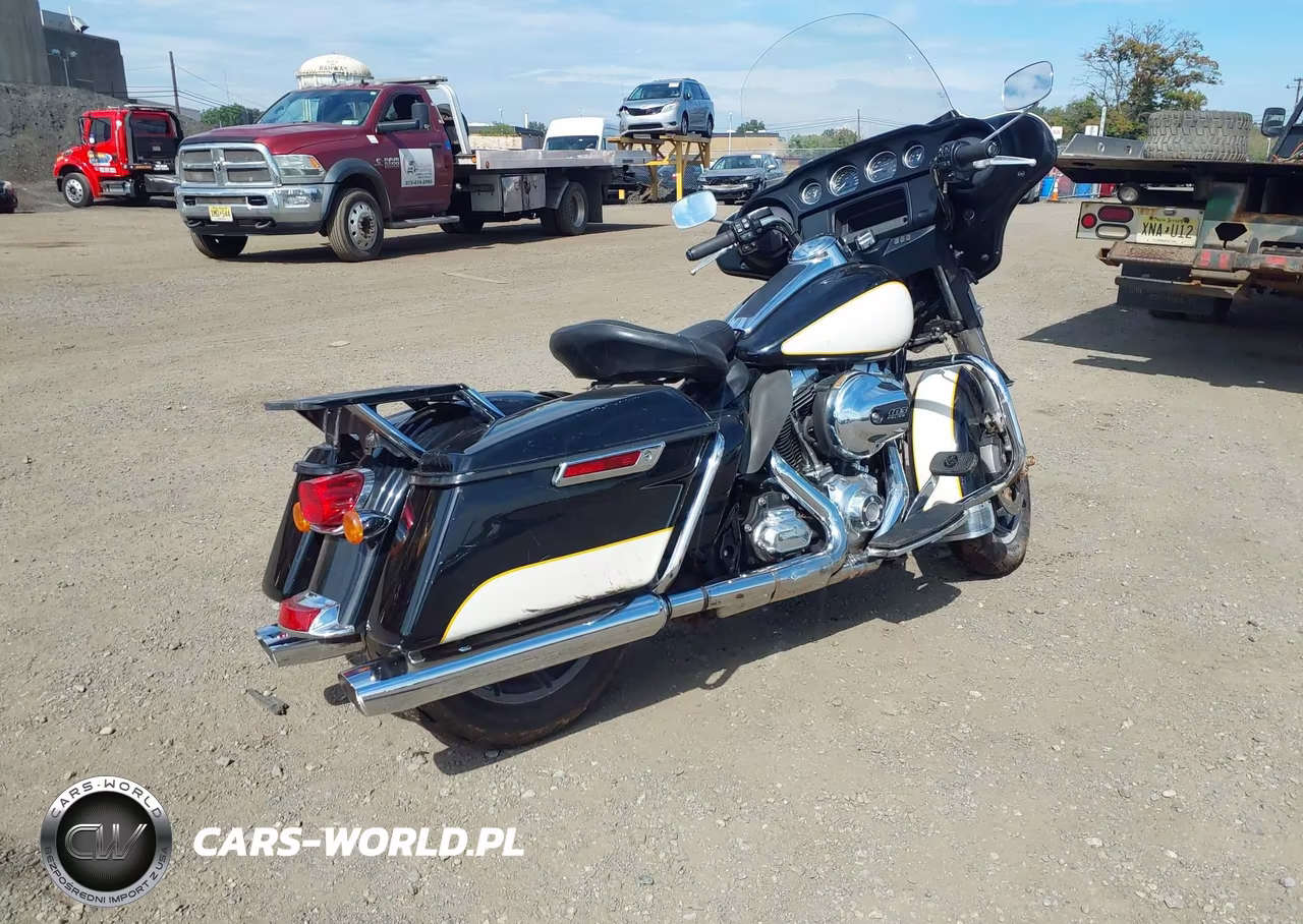 2016 Harley-Davidson Flhtp Police Electra Glide VIN:1HD1FMM13GB685282 - 4