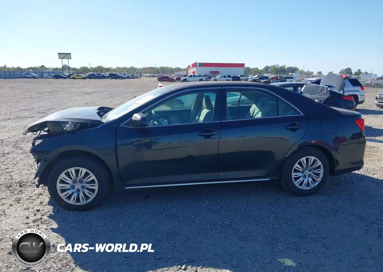 2014 Toyota Camry Le VIN:4T1BF1FK0EU343487 - 14