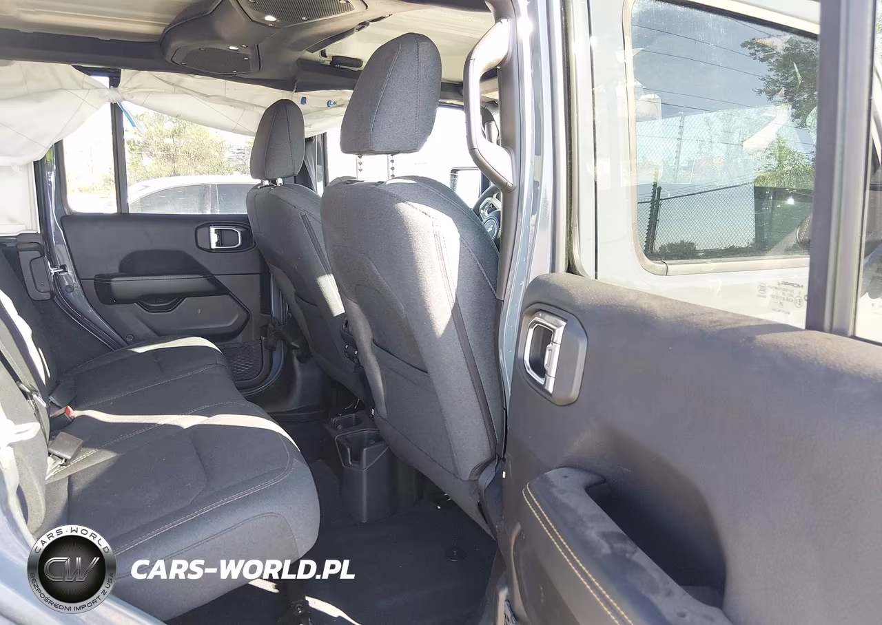 2026 Jeep Wrangler Sahara 4X4 VIN:1C4PJXEN4TW185437 - 8