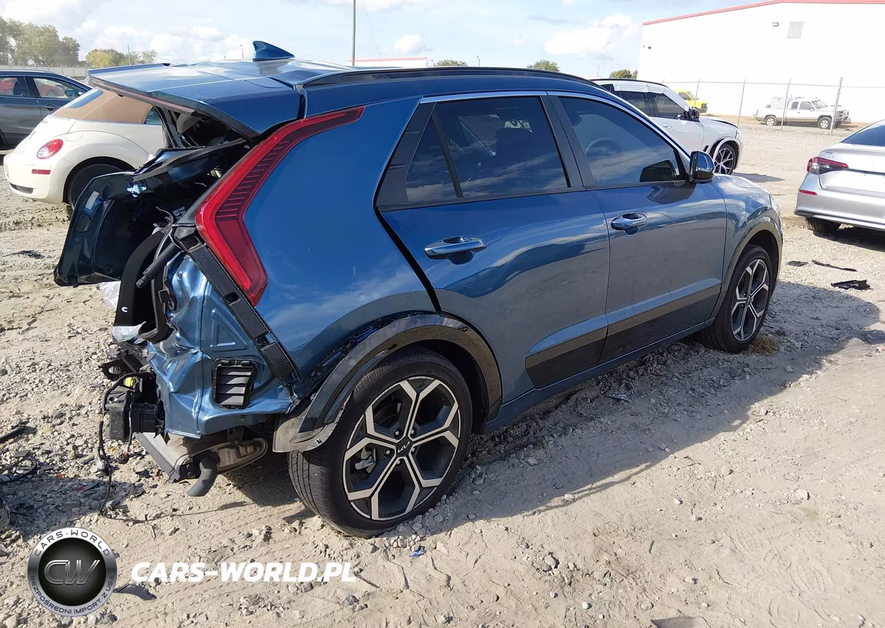 2023 Kia Niro Sx Touring VIN:KNDCT3LE4P5061233 - 4
