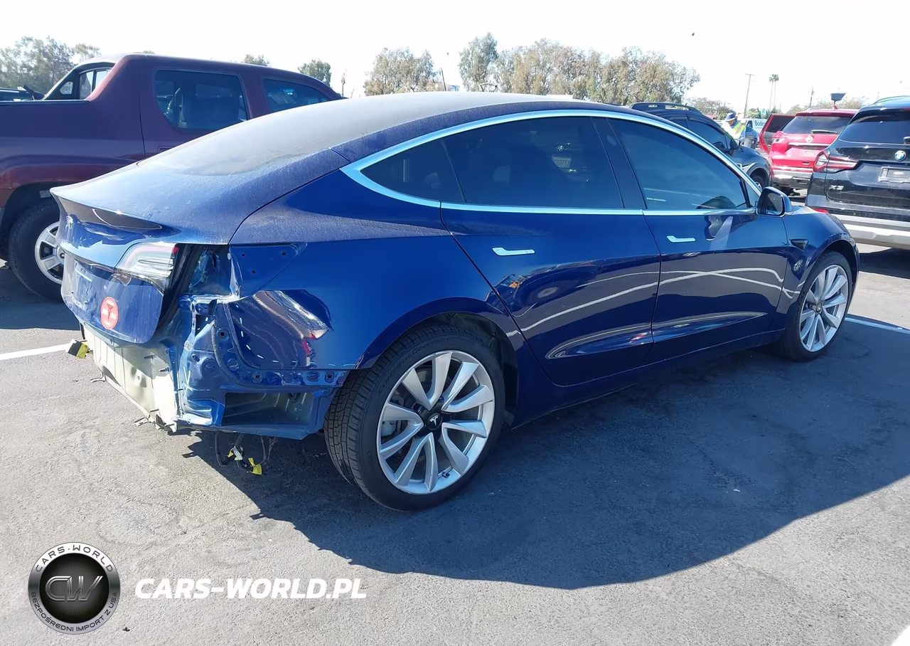 2018 Tesla Model 3 Long Range-Mid Range VIN:5YJ3E1EA3JF060086 - 4