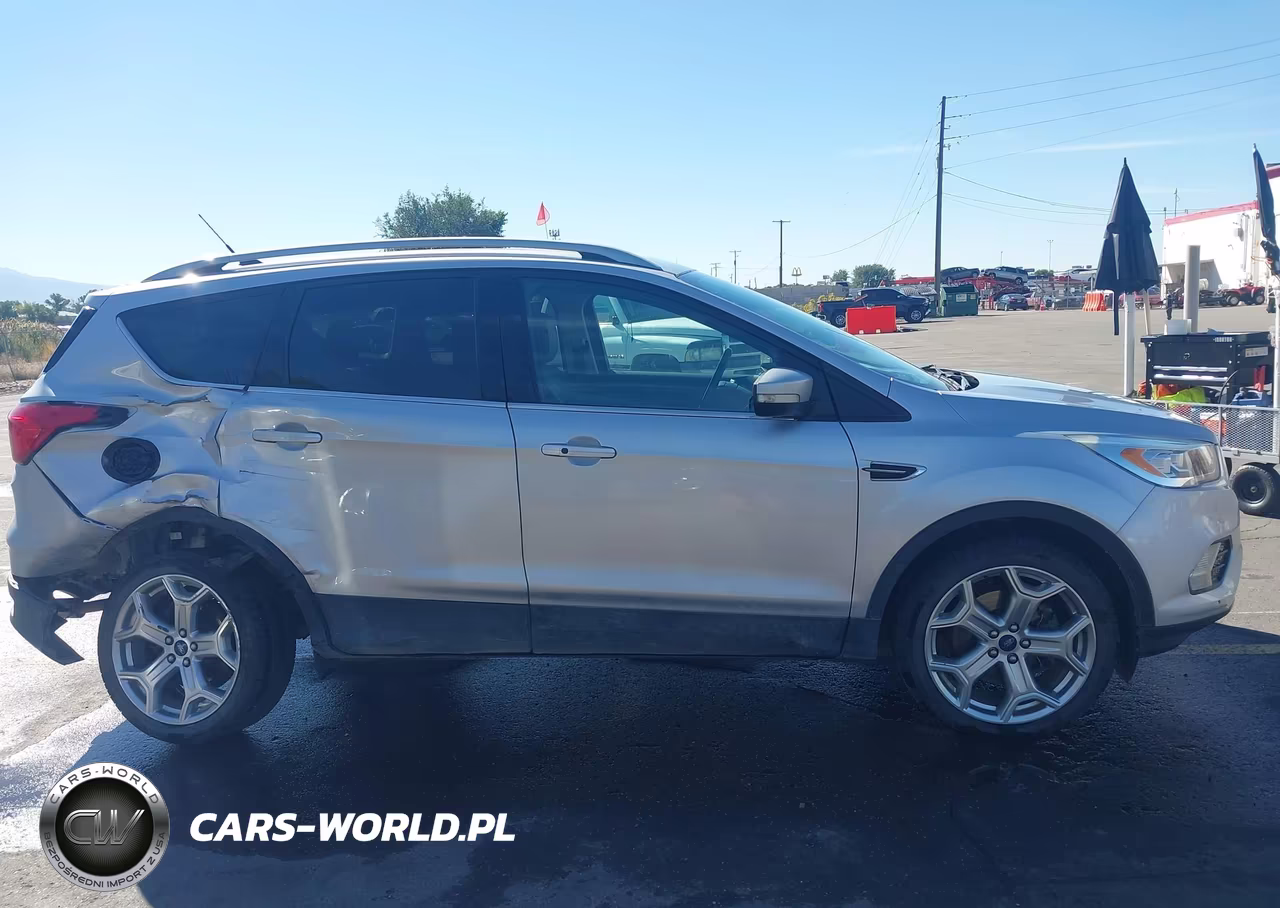 2019 Ford Escape Titanium VIN:1FMCU9J98KUA42314 - 13