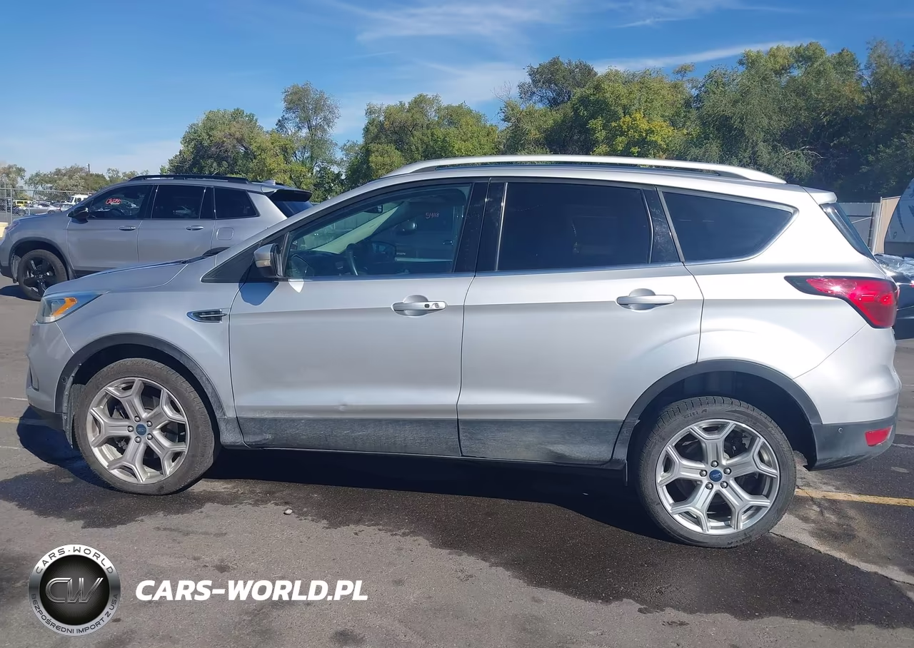 2019 Ford Escape Titanium VIN:1FMCU9J98KUA42314 - 14
