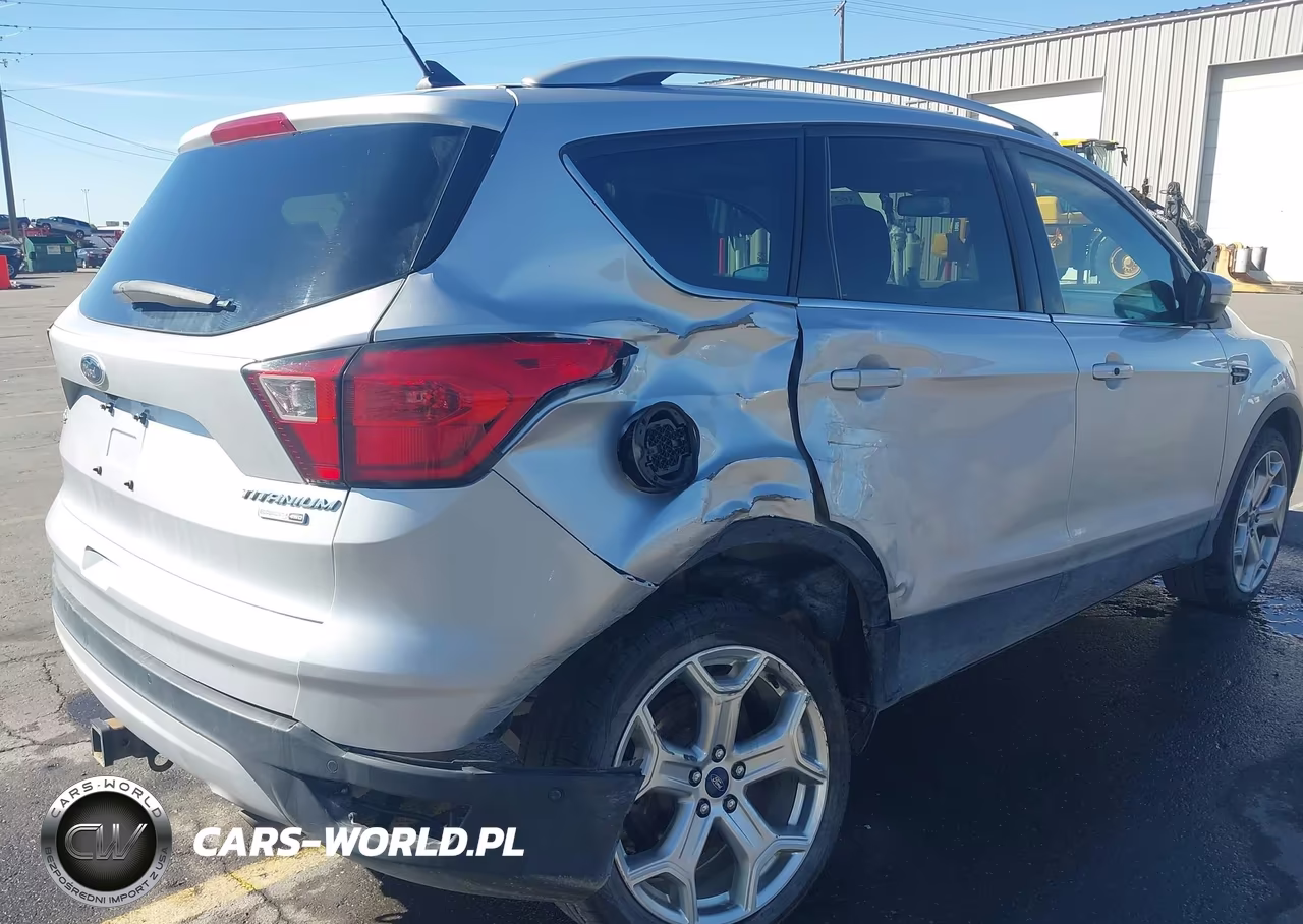 2019 Ford Escape Titanium VIN:1FMCU9J98KUA42314 - 4