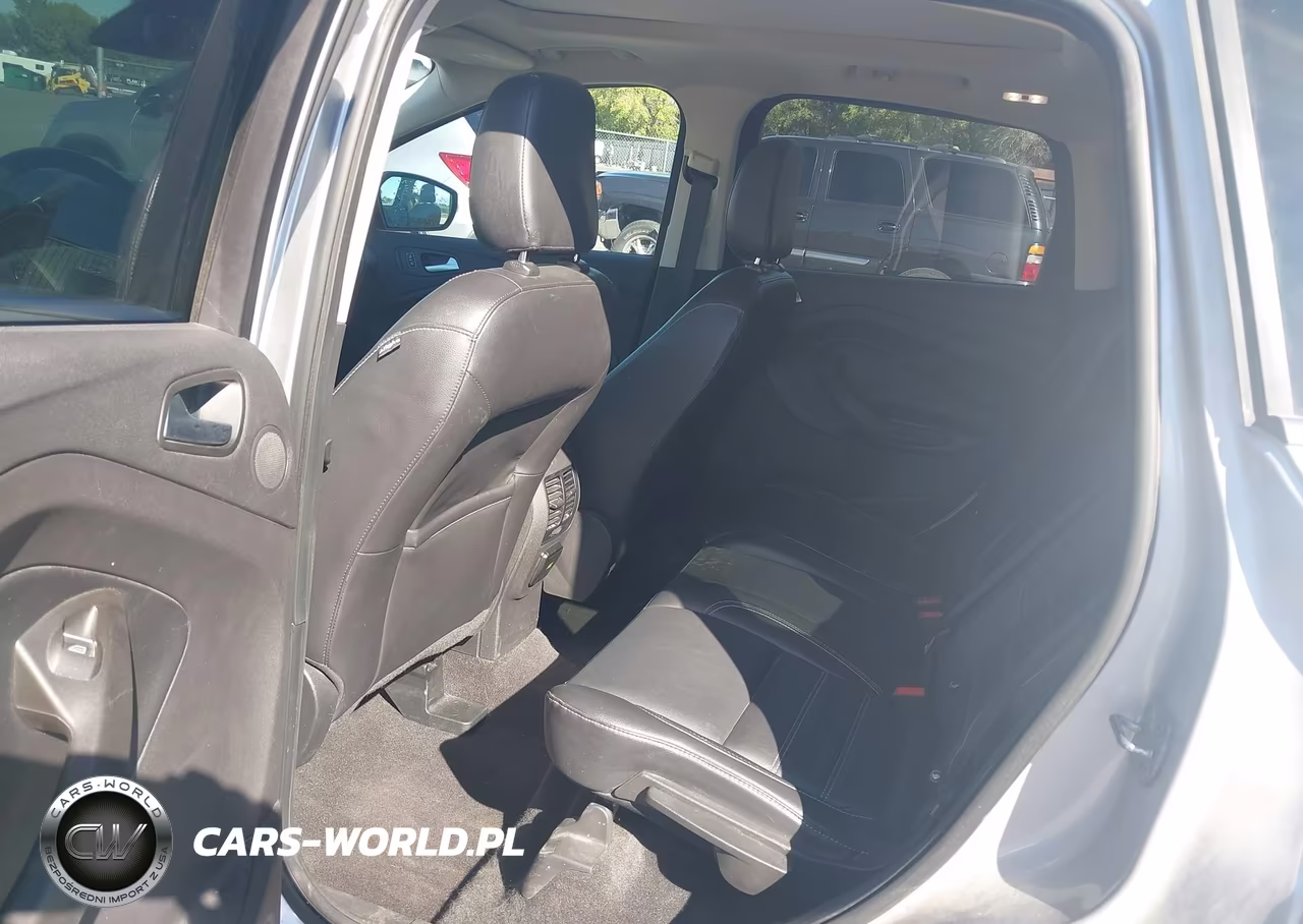 2019 Ford Escape Titanium VIN:1FMCU9J98KUA42314 - 8