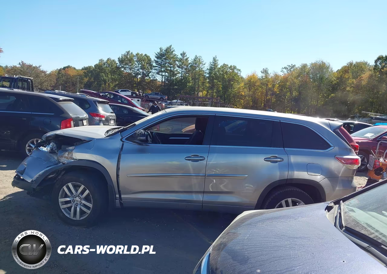 2014 Toyota Highlander Le V6 VIN:5TDBKRFH1ES054139 - 14