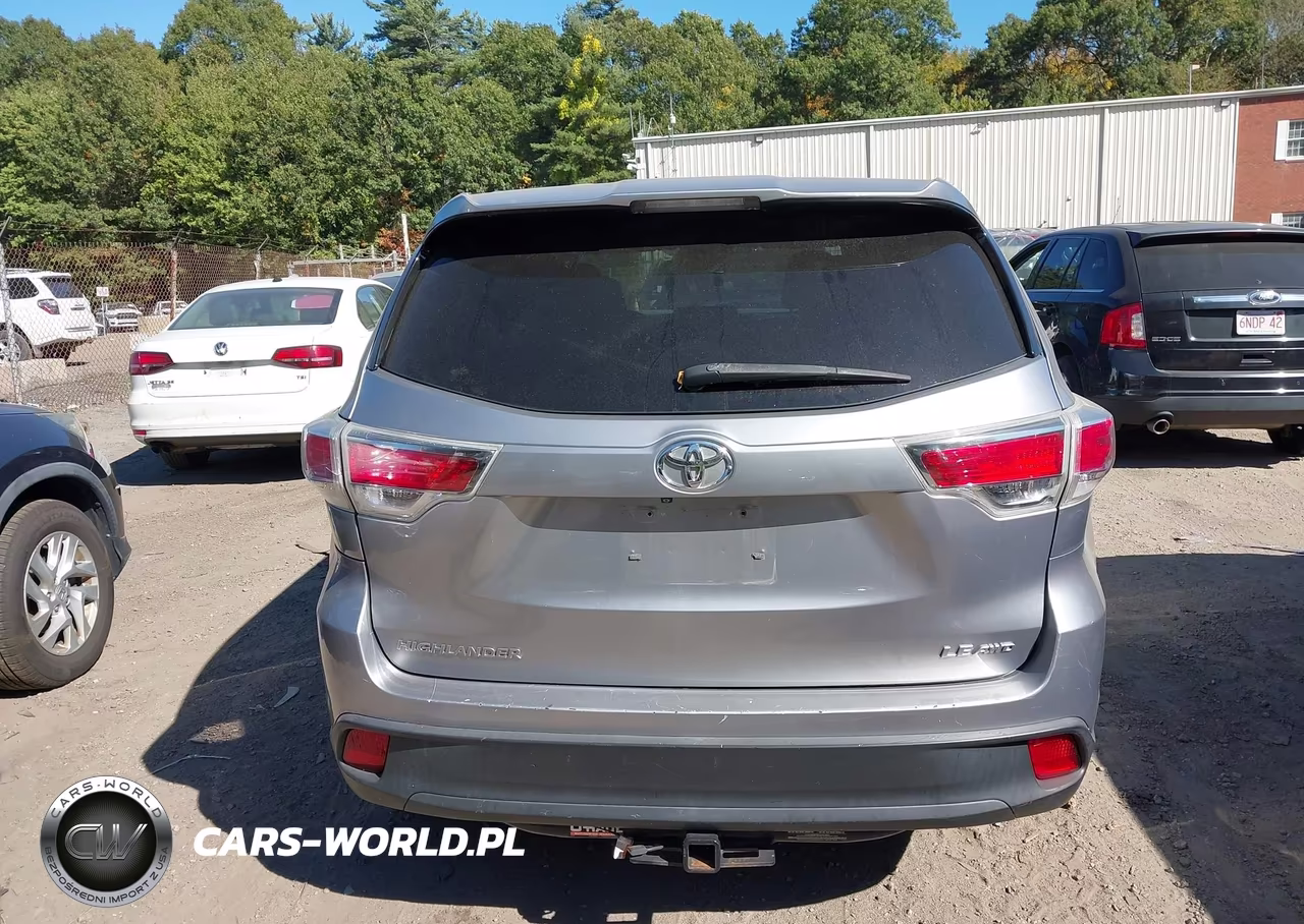 2014 Toyota Highlander Le V6 VIN:5TDBKRFH1ES054139 - 16
