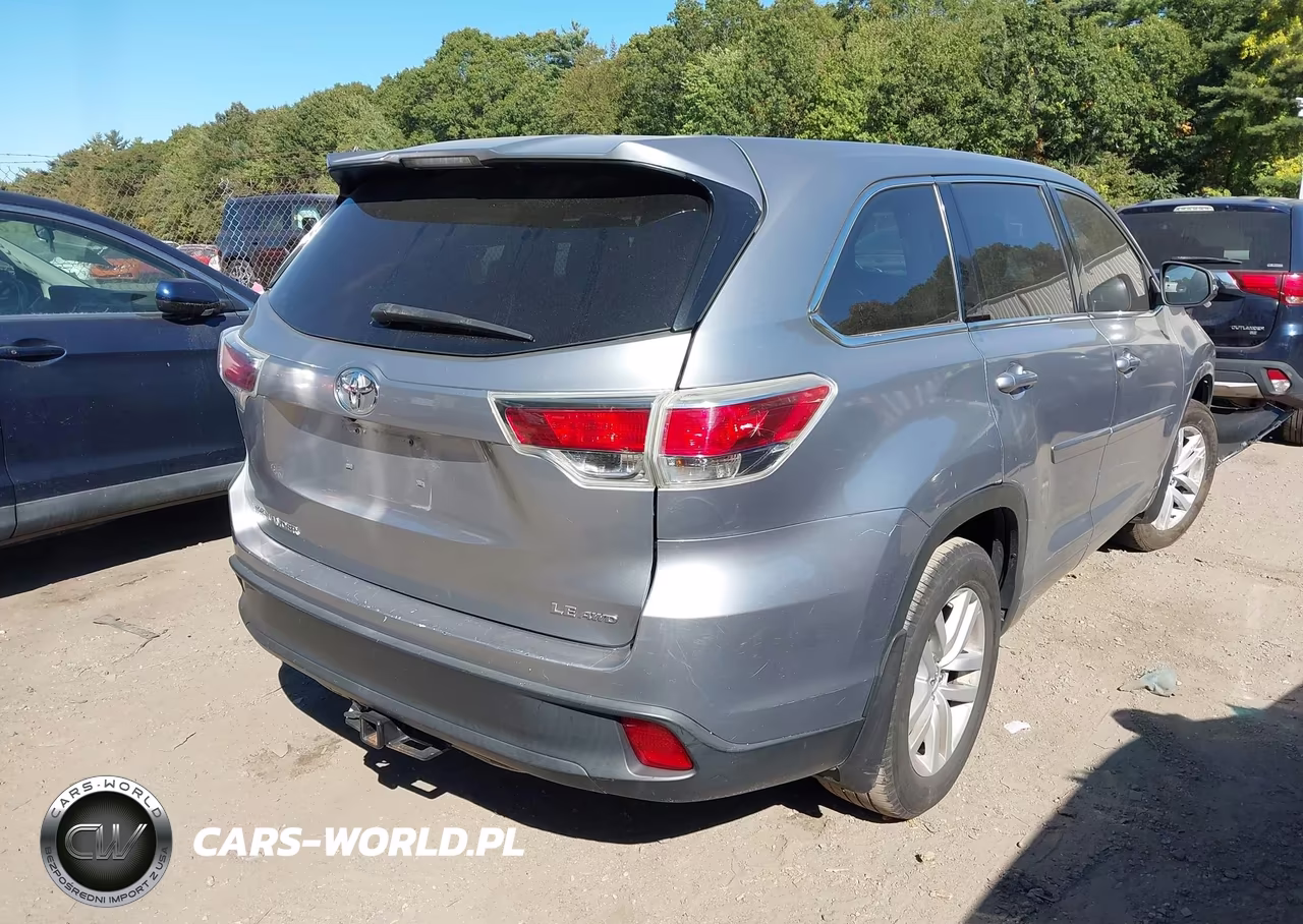 2014 Toyota Highlander Le V6 VIN:5TDBKRFH1ES054139 - 4