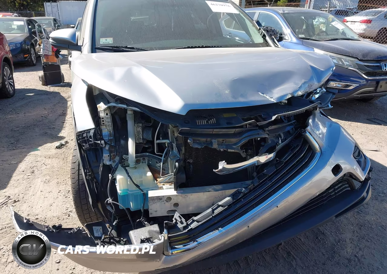 2014 Toyota Highlander Le V6 VIN:5TDBKRFH1ES054139 - 6