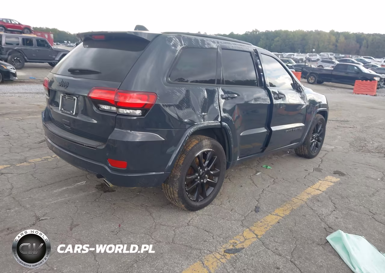 2018 Jeep Grand Cherokee Altitude 4X2 VIN:1C4RJEAG2JC428553 - 4
