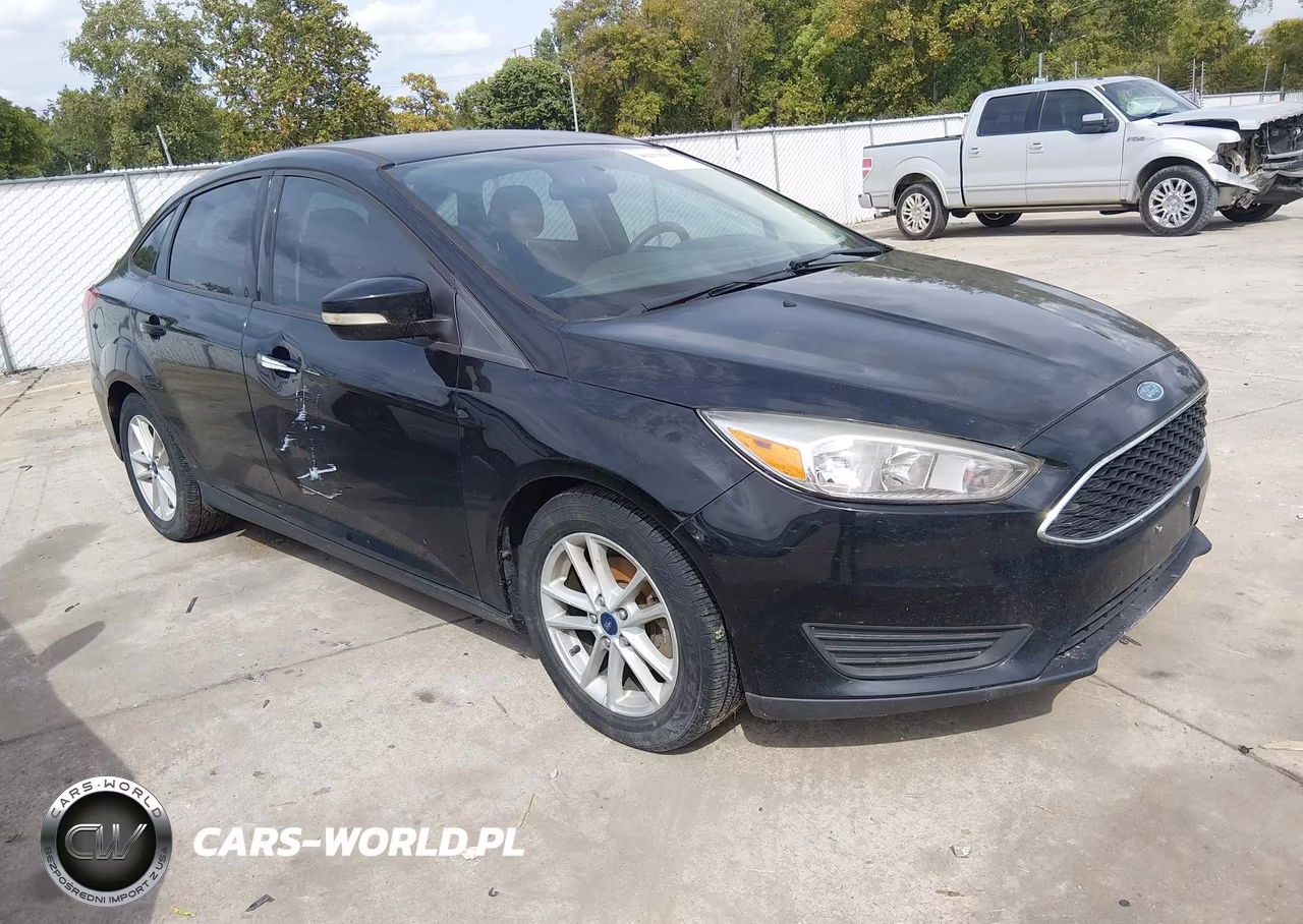 2017 Ford Focus Se VIN:1FADP3F28HL314079 - 1