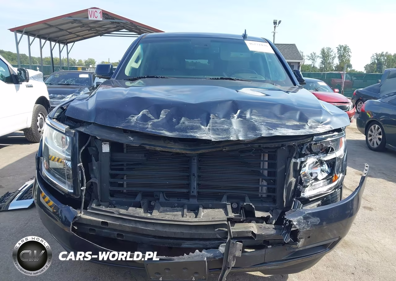 2018 Chevrolet Suburban Lt VIN:1GNSKHKC8JR213453 - 13