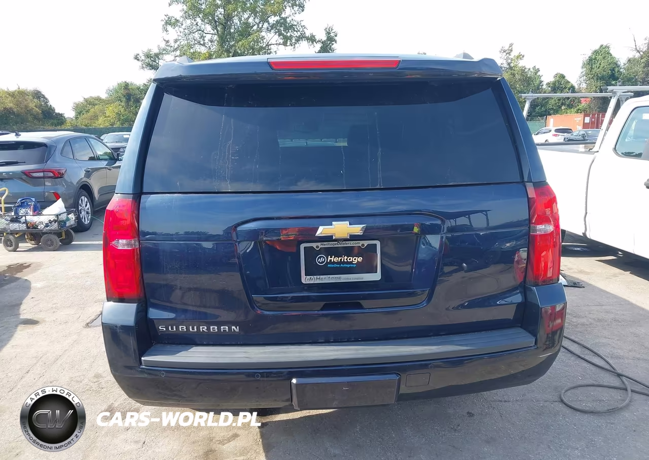 2018 Chevrolet Suburban Lt VIN:1GNSKHKC8JR213453 - 17