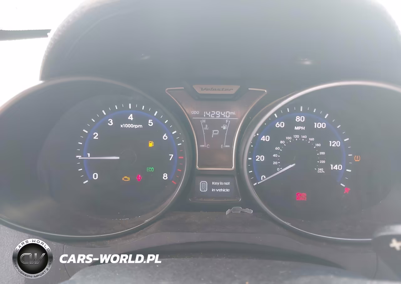2015 Hyundai Veloster Turbo VIN:KMHTC6AE5FU238215 - 7
