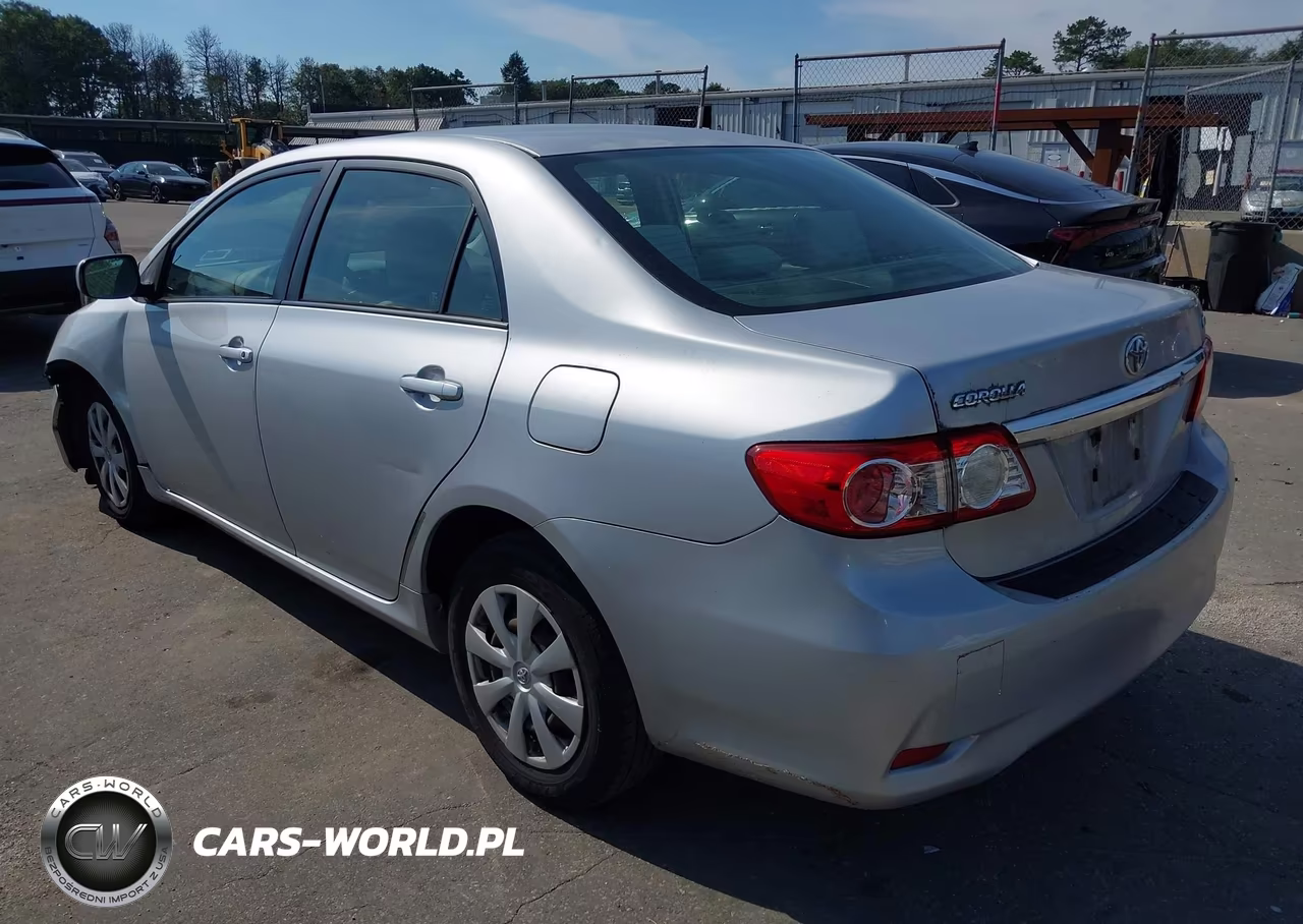 2011 Toyota Corolla Le VIN:JTDBU4EE6BJ093595 - 3