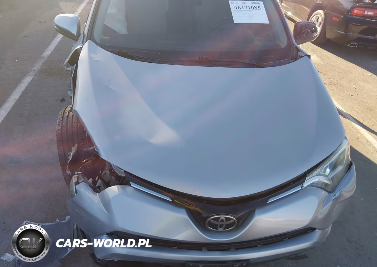 2018 Toyota Rav4 Xle VIN:JTMWFREVXJD120772 - 10