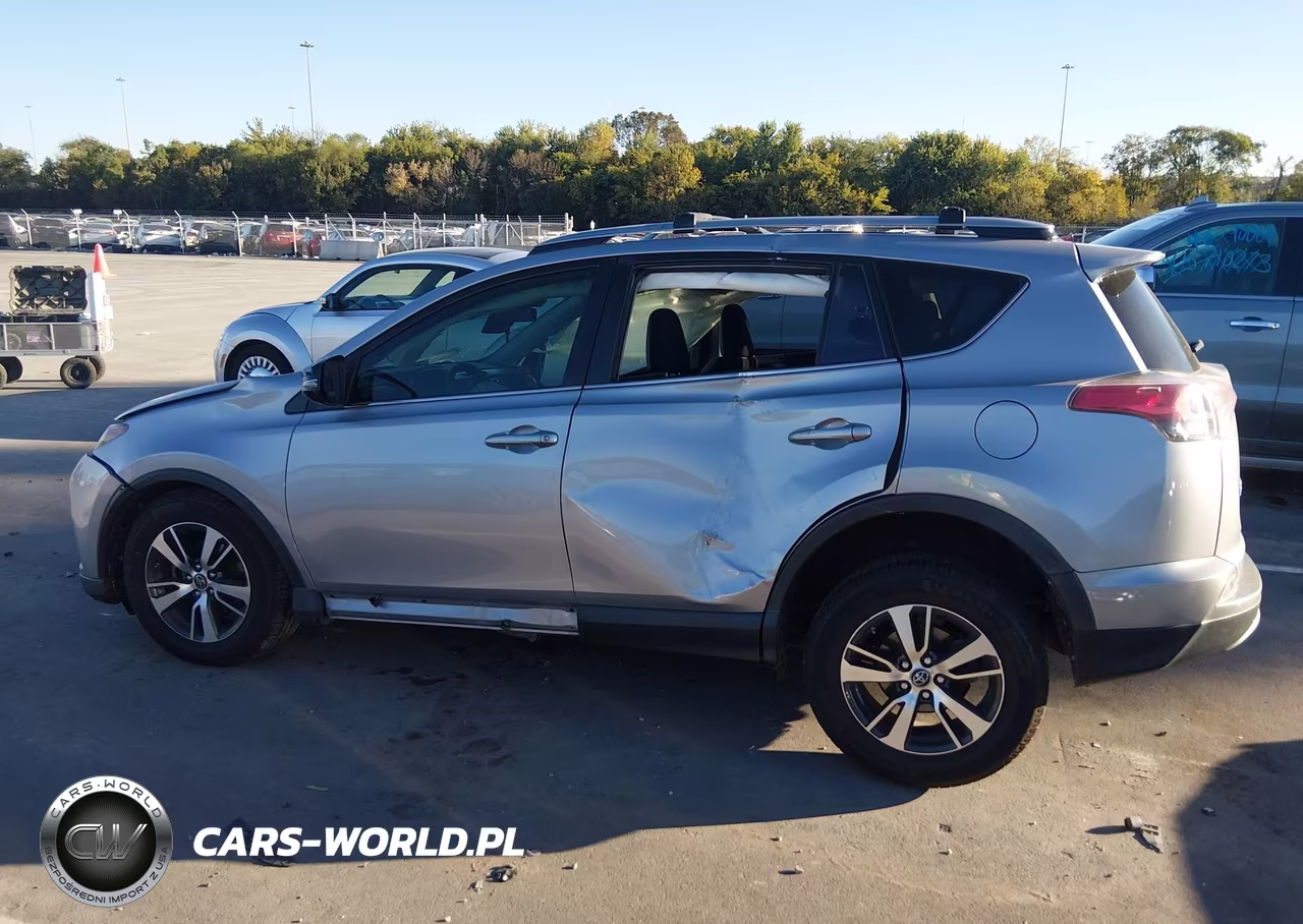 2018 Toyota Rav4 Xle VIN:JTMWFREVXJD120772 - 13