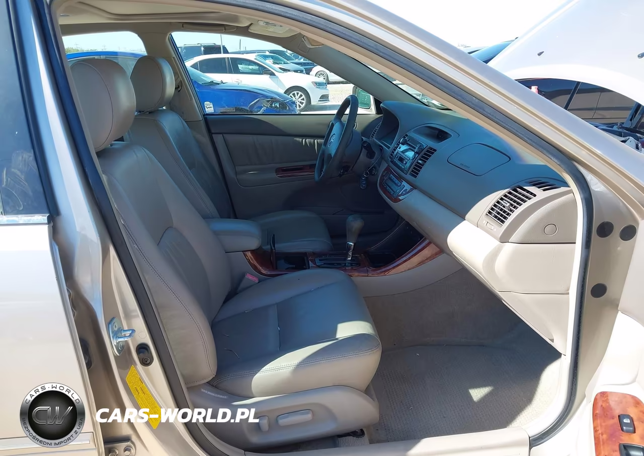 2003 Toyota Camry Xle VIN:JTDBE30K130157361 - 5