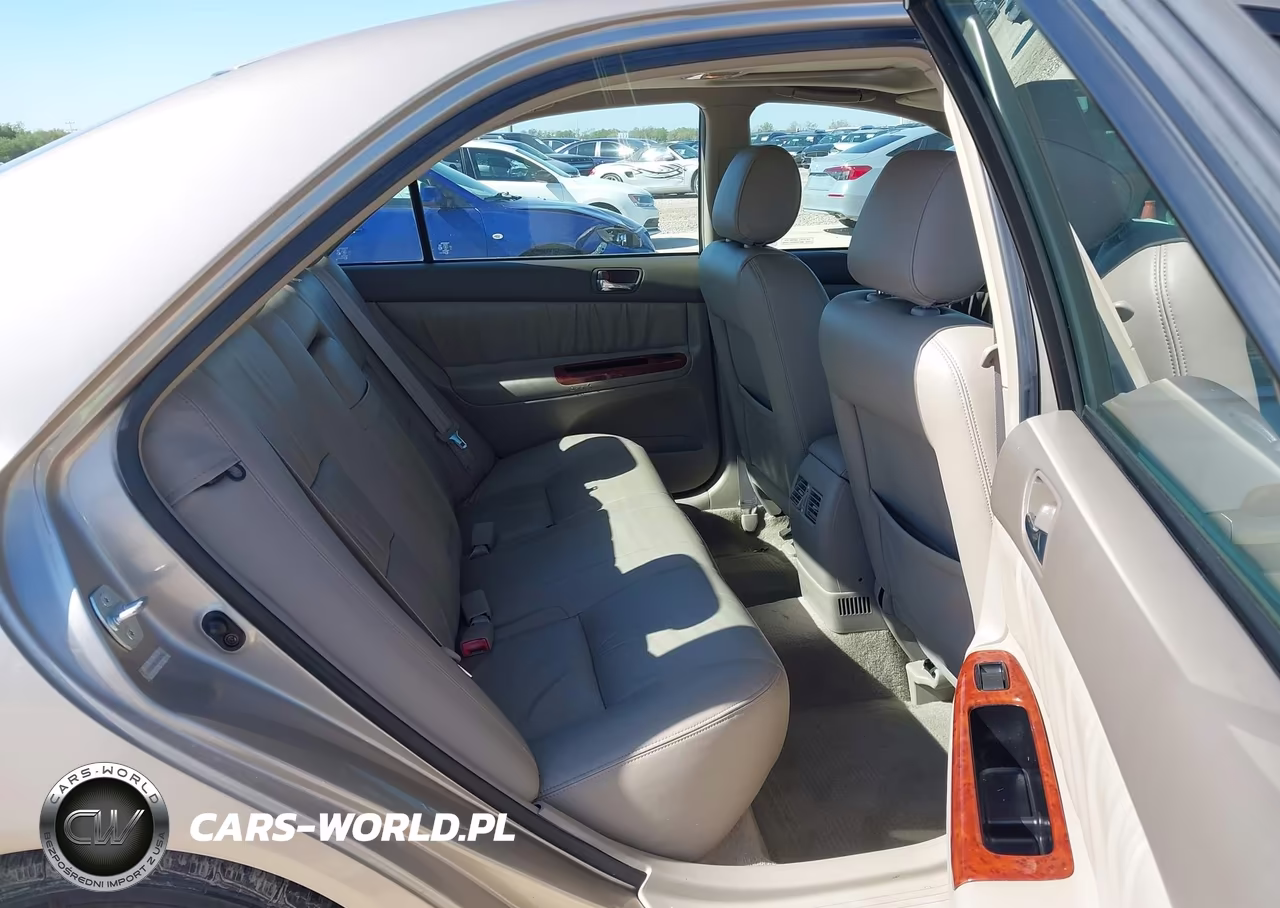2003 Toyota Camry Xle VIN:JTDBE30K130157361 - 8