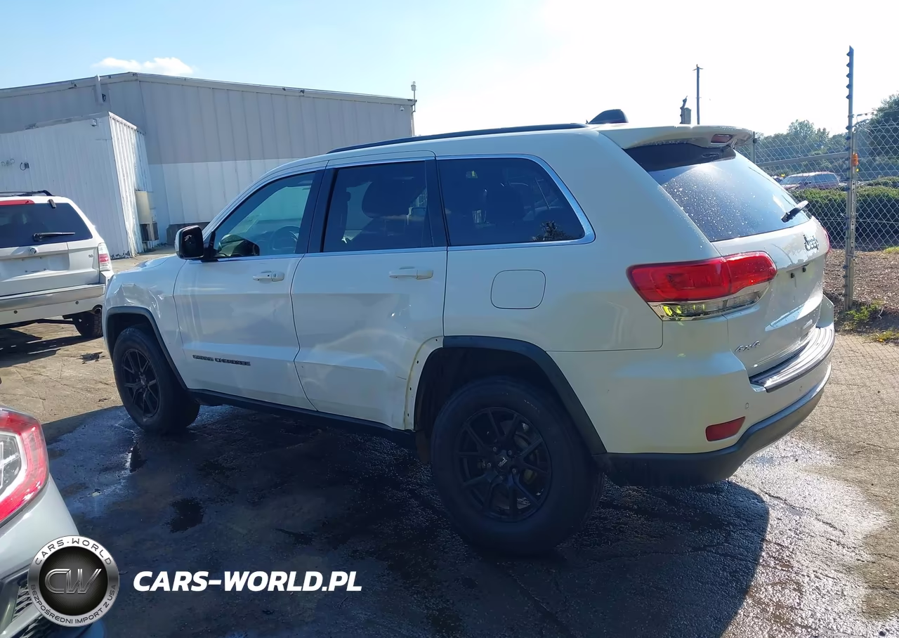2017 Jeep Grand Cherokee Laredo 4X4 VIN:1C4RJFAG7HC620678 - 15