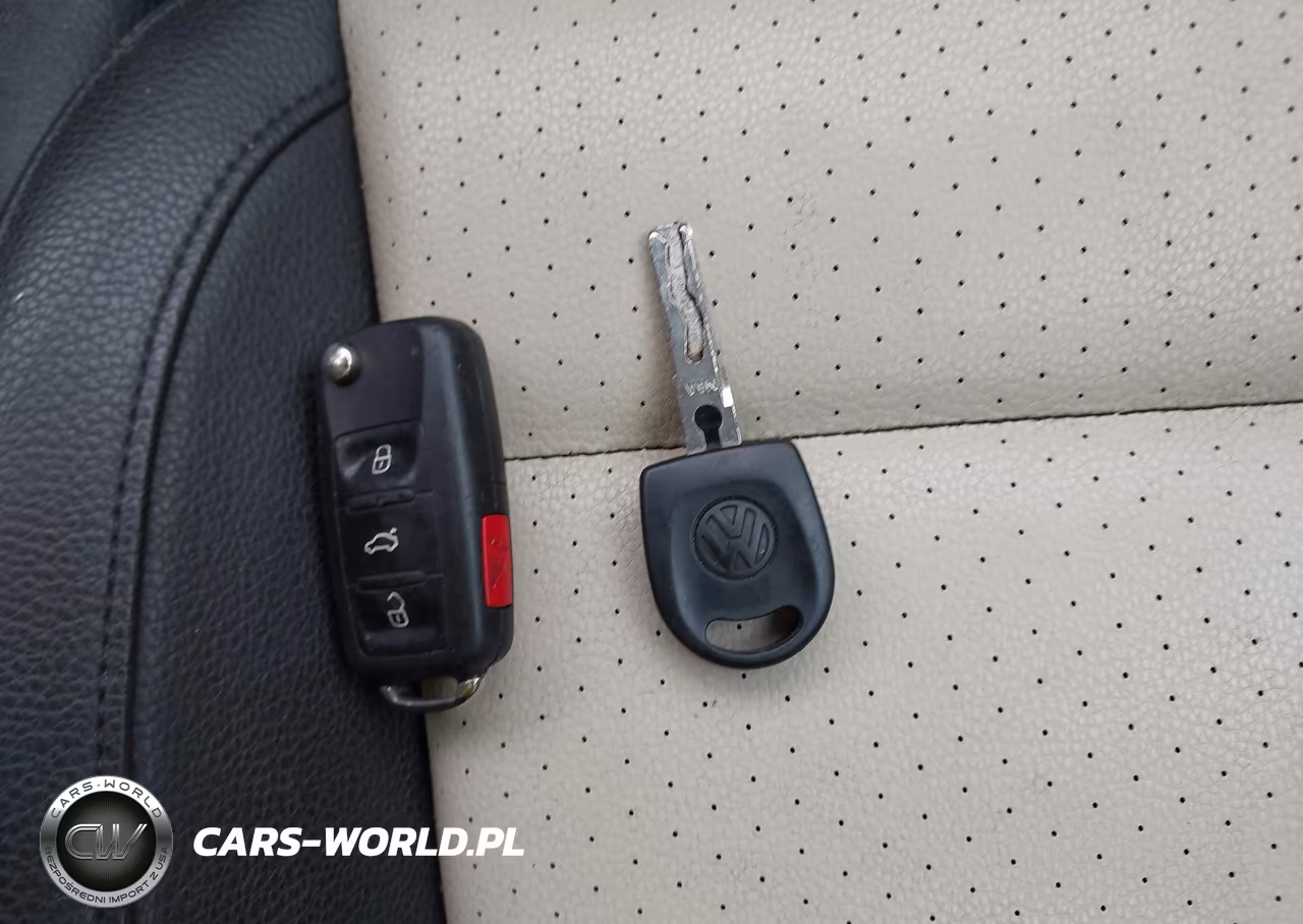 2016 Volkswagen Tiguan S VIN:WVGBV7AXXGW590497 - 11