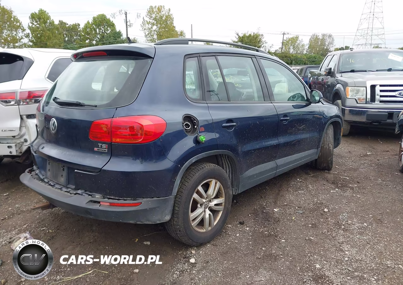 2016 Volkswagen Tiguan S VIN:WVGBV7AXXGW590497 - 4
