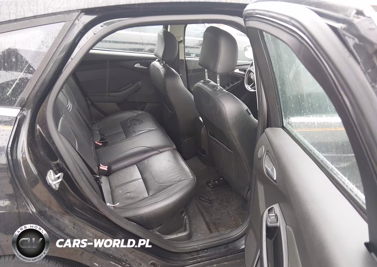 2015 Ford Focus Titanium VIN:1FADP3N24FL378263 - 8