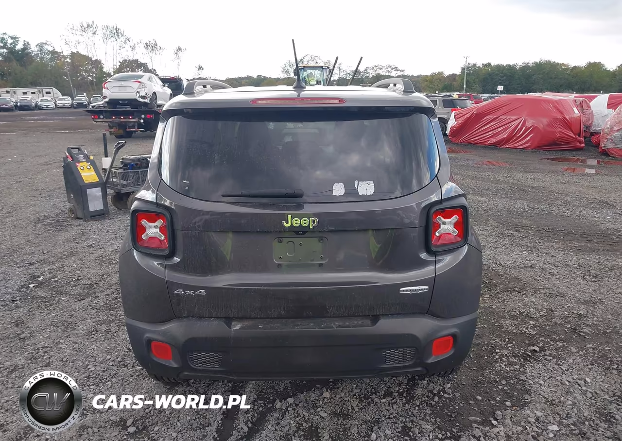 2017 Jeep Renegade Latitude 4X4 VIN:ZACCJBBB5HPF10774 - 17