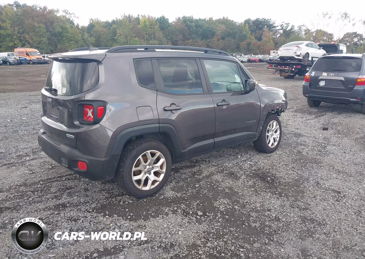 2017 Jeep Renegade Latitude 4X4 VIN:ZACCJBBB5HPF10774 - 4