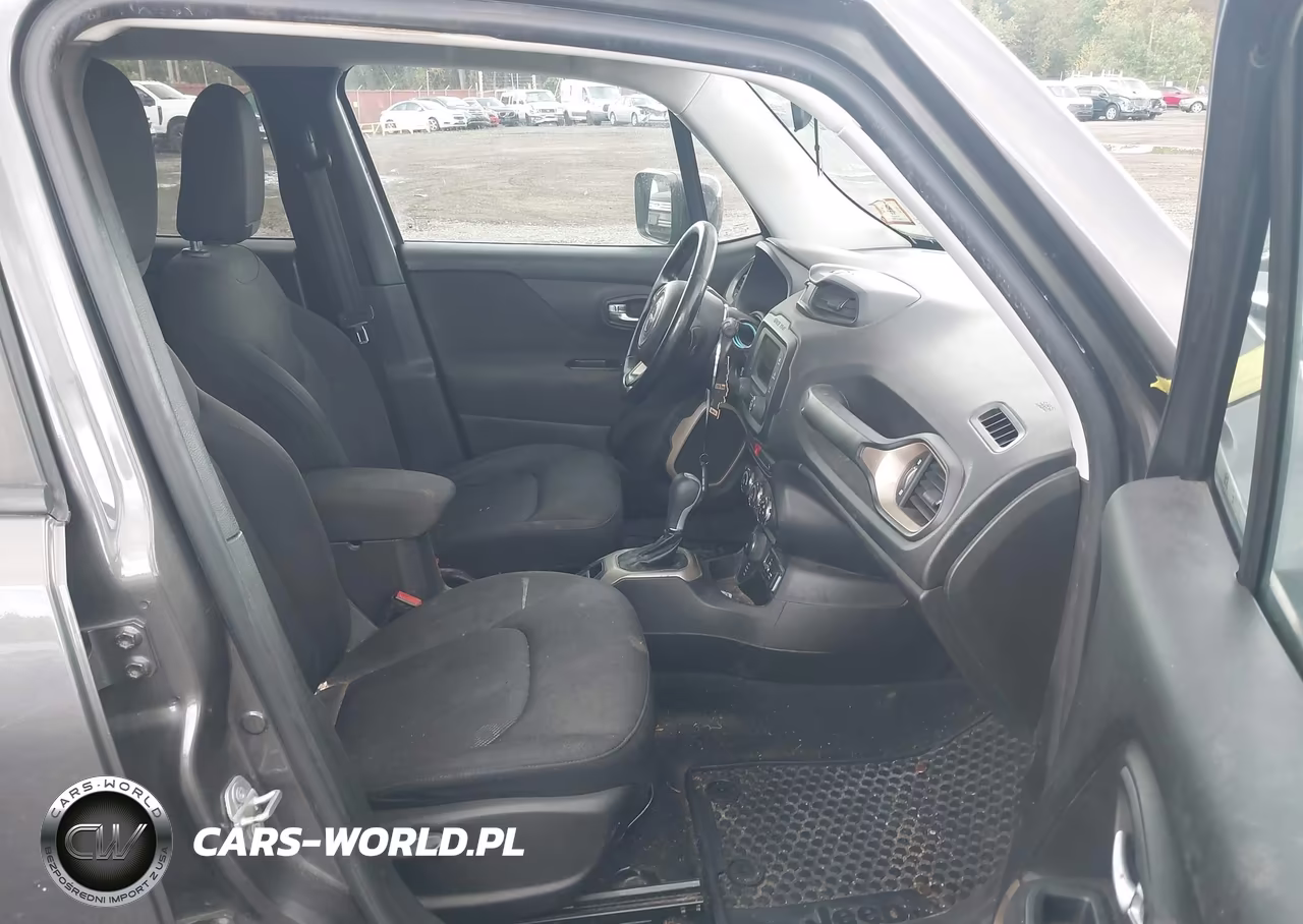 2017 Jeep Renegade Latitude 4X4 VIN:ZACCJBBB5HPF10774 - 5