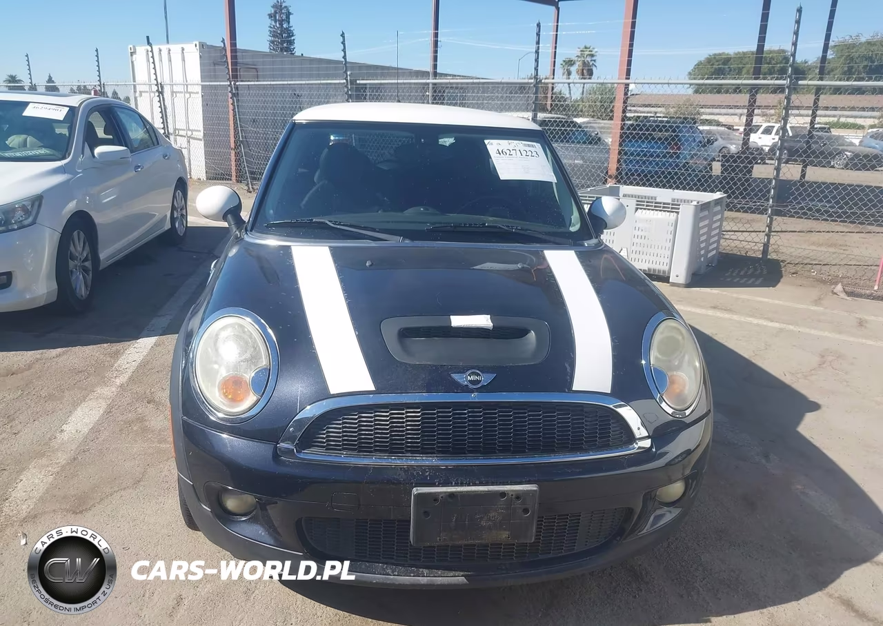 2009 Mini Cooper S VIN:WMWMF73519TV39896 - 12