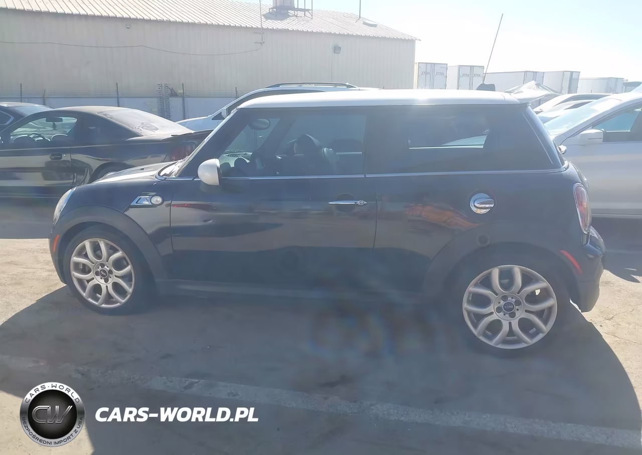 2009 Mini Cooper S VIN:WMWMF73519TV39896 - 14