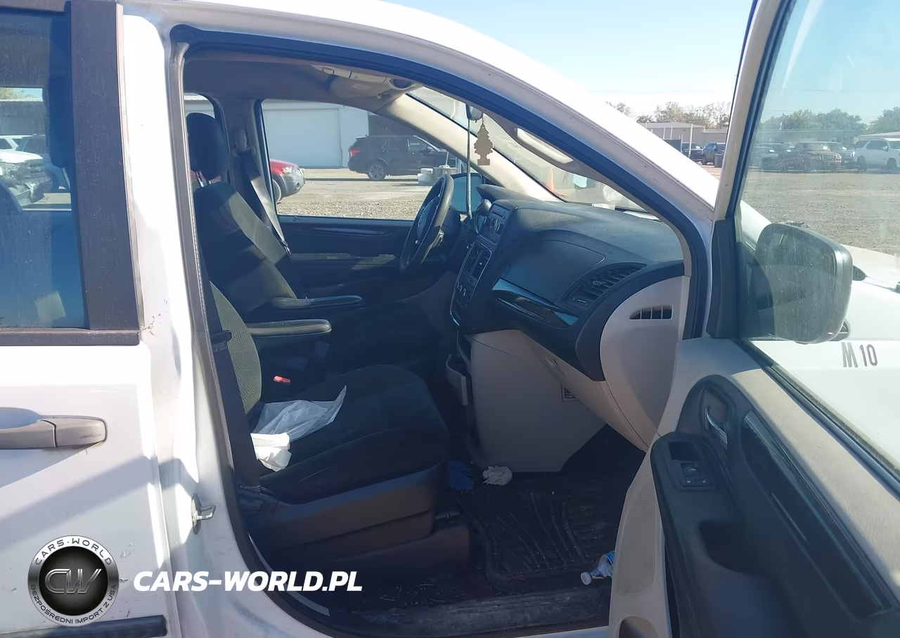 2016 Dodge Grand Caravan American Value Pkg VIN:2C4RDGBG4GR220207 - 5