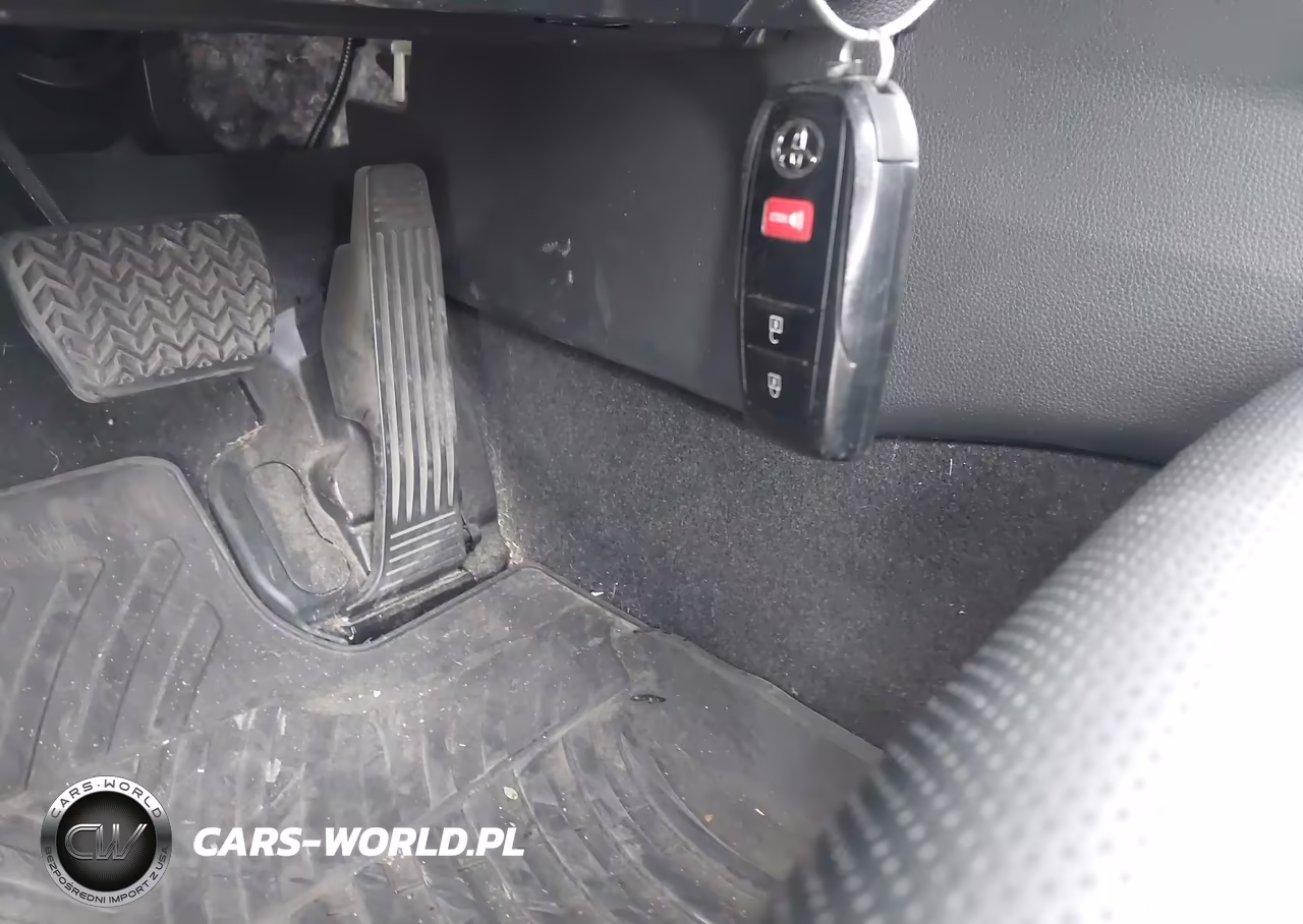 2024 Toyota Prius Xle VIN:JTDACAAU3R3023738 - 11