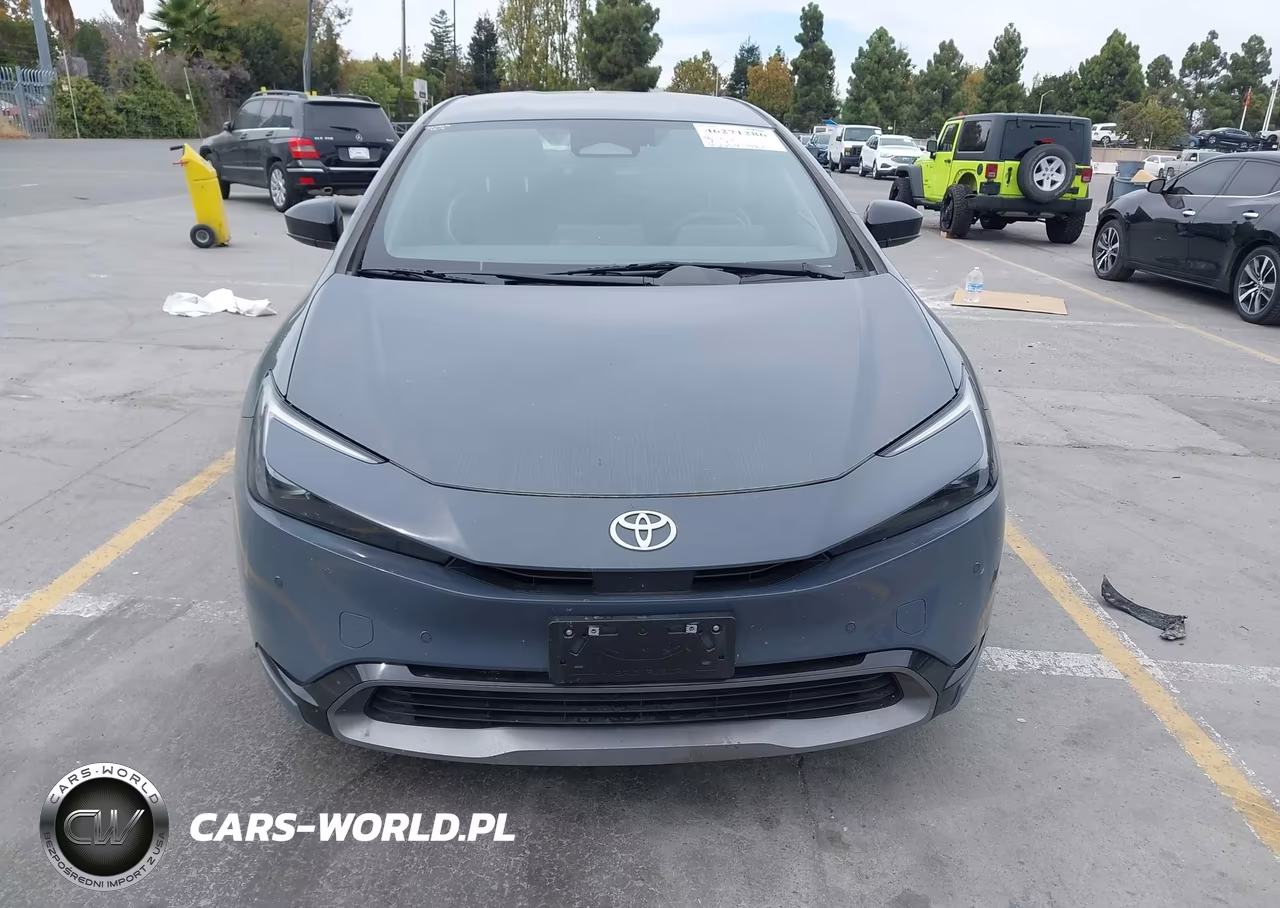 2024 Toyota Prius Xle VIN:JTDACAAU3R3023738 - 12