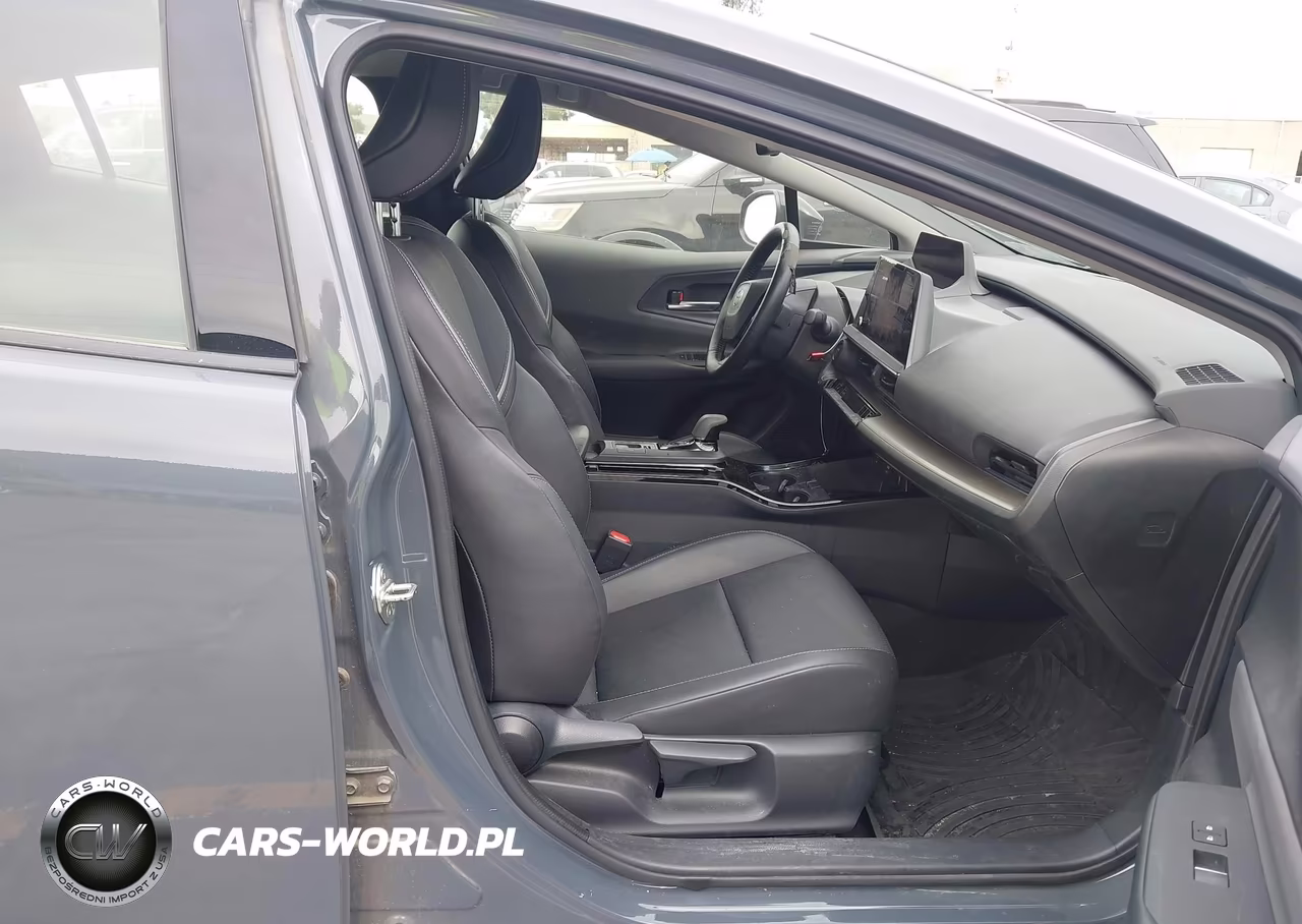 2024 Toyota Prius Xle VIN:JTDACAAU3R3023738 - 5